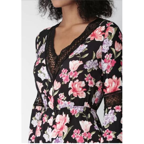 ⭐️ Forever 21 Pretty Black Floral Print Playsuit Long Sleeve Romper Boho Small - Picture 5 of 13